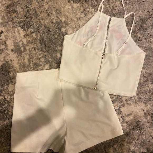 Floral 2 piece - Picture 2 of 3